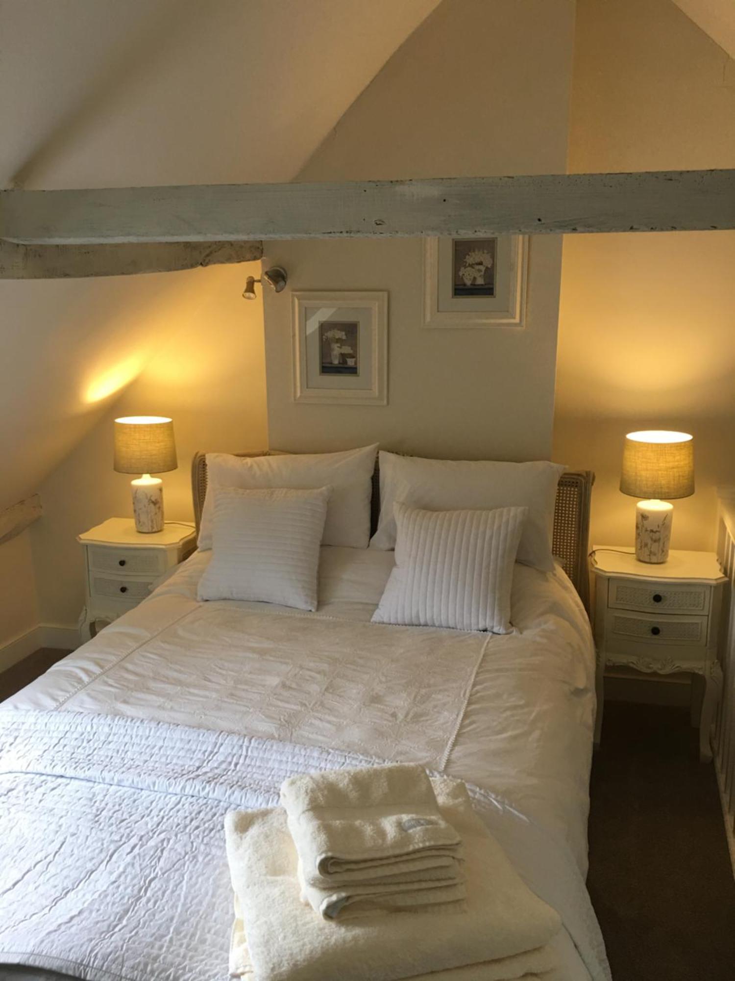 Luxury 2 Bed Apartment With Free Parking Ludlow Exterior photo